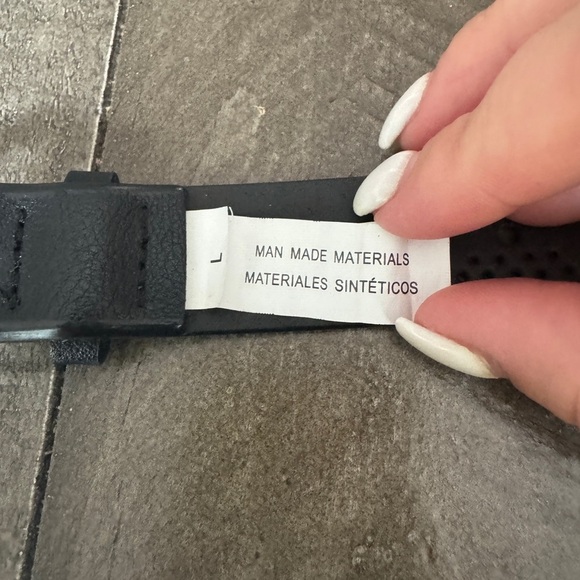 TARGET Black Thin Faux Leather Belt Hole Detailing Womans Size L Silver Buckle - Picture 5 of 7